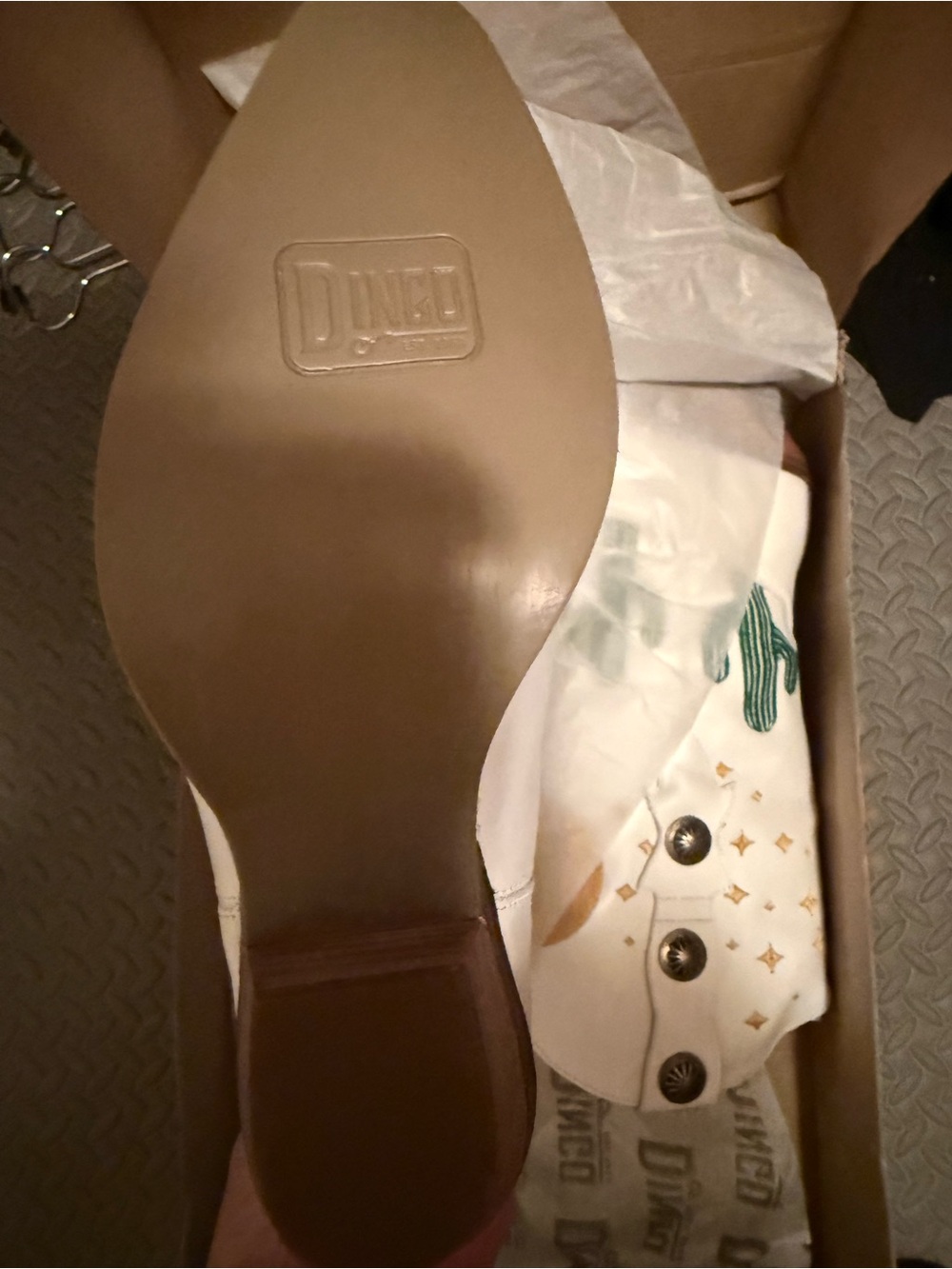 dingo White Western Boots with Green Cactus & Gold Accents - Picture 11 of 11
